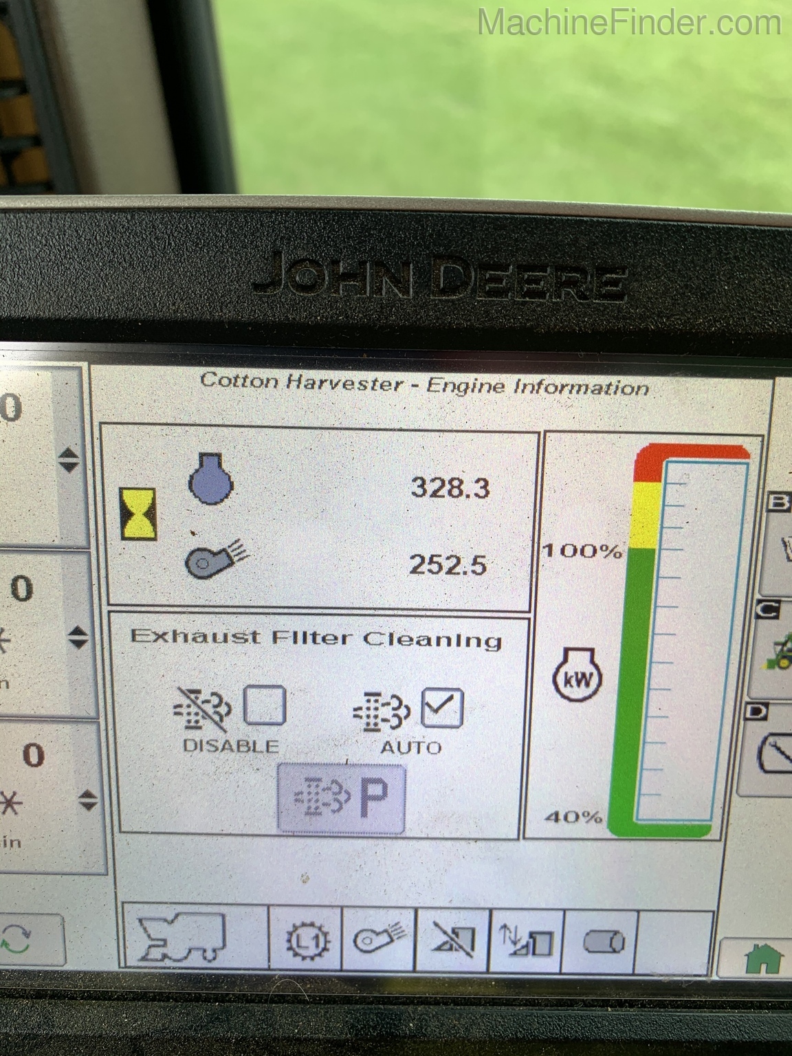 2019 John Deere CP690 Image 10