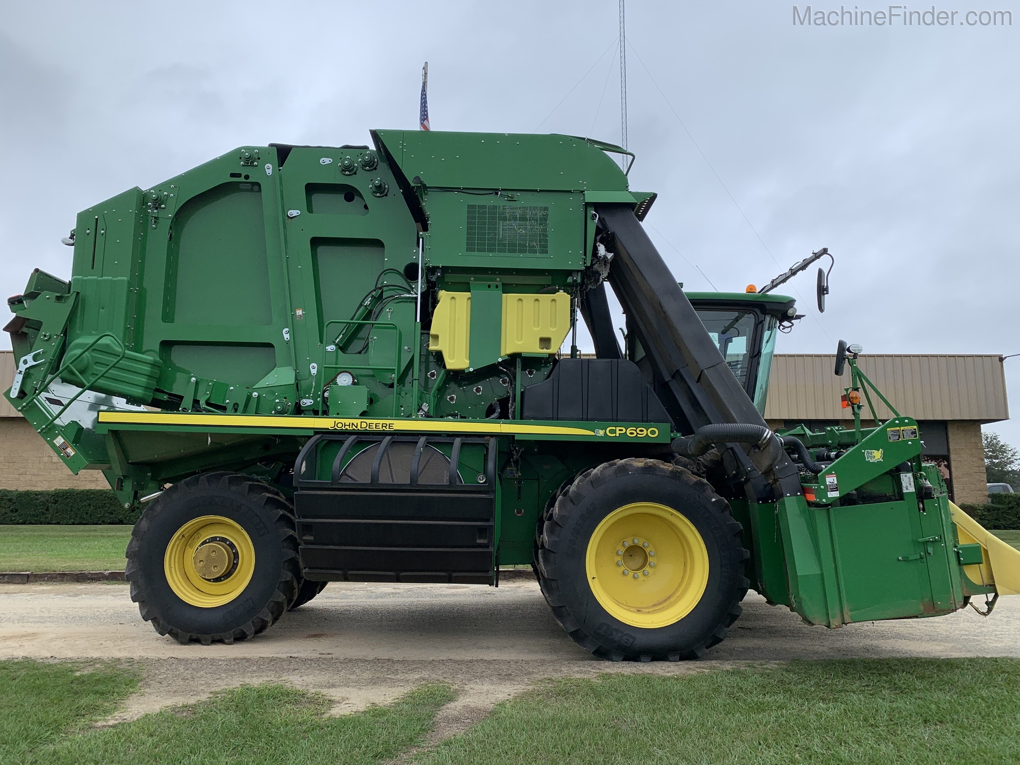 2019 John Deere CP690 Image 6