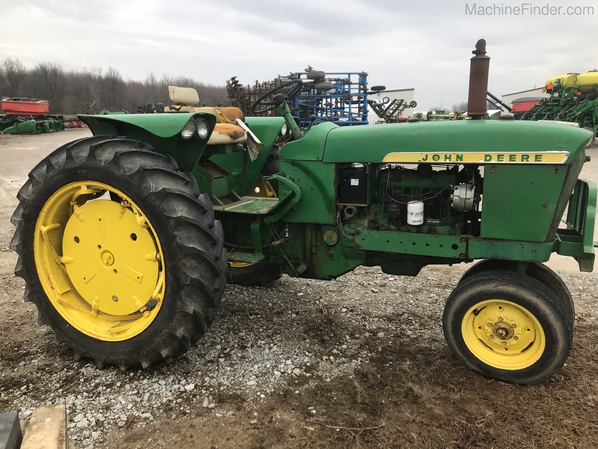 John Deere 2010 Image 2