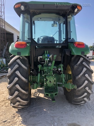 2015 John Deere 5100E Image 9