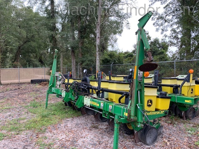 2008 John Deere 1700 Image 3