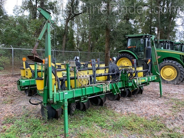 2008 John Deere 1700 Image 2