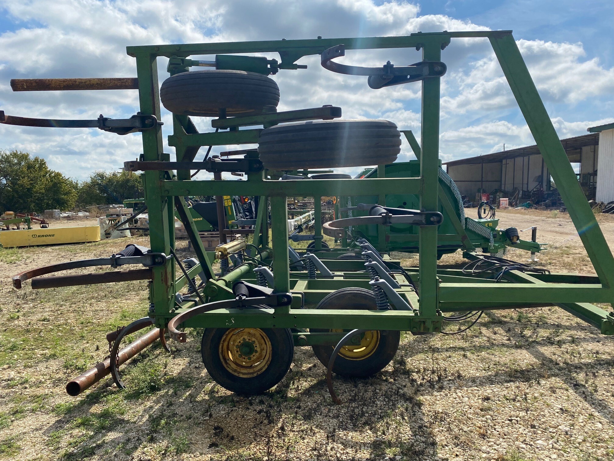 John Deere 1610 Image 2