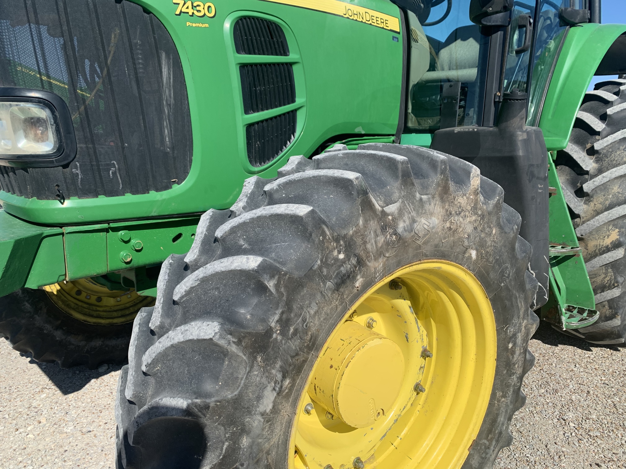 2008 John Deere 7430 Premium Image 3