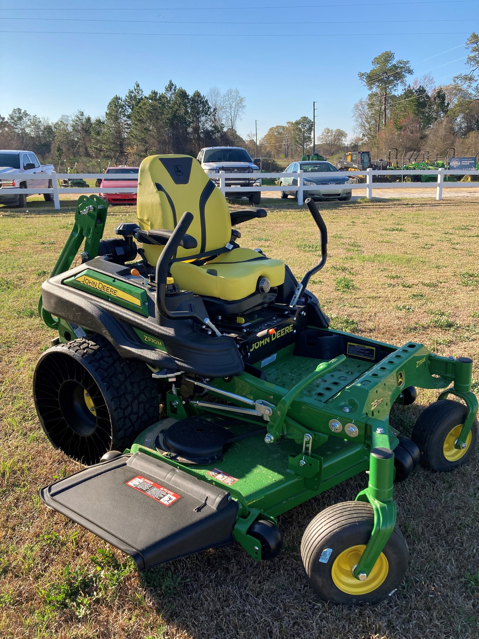2025 John Deere Z930M Image 2