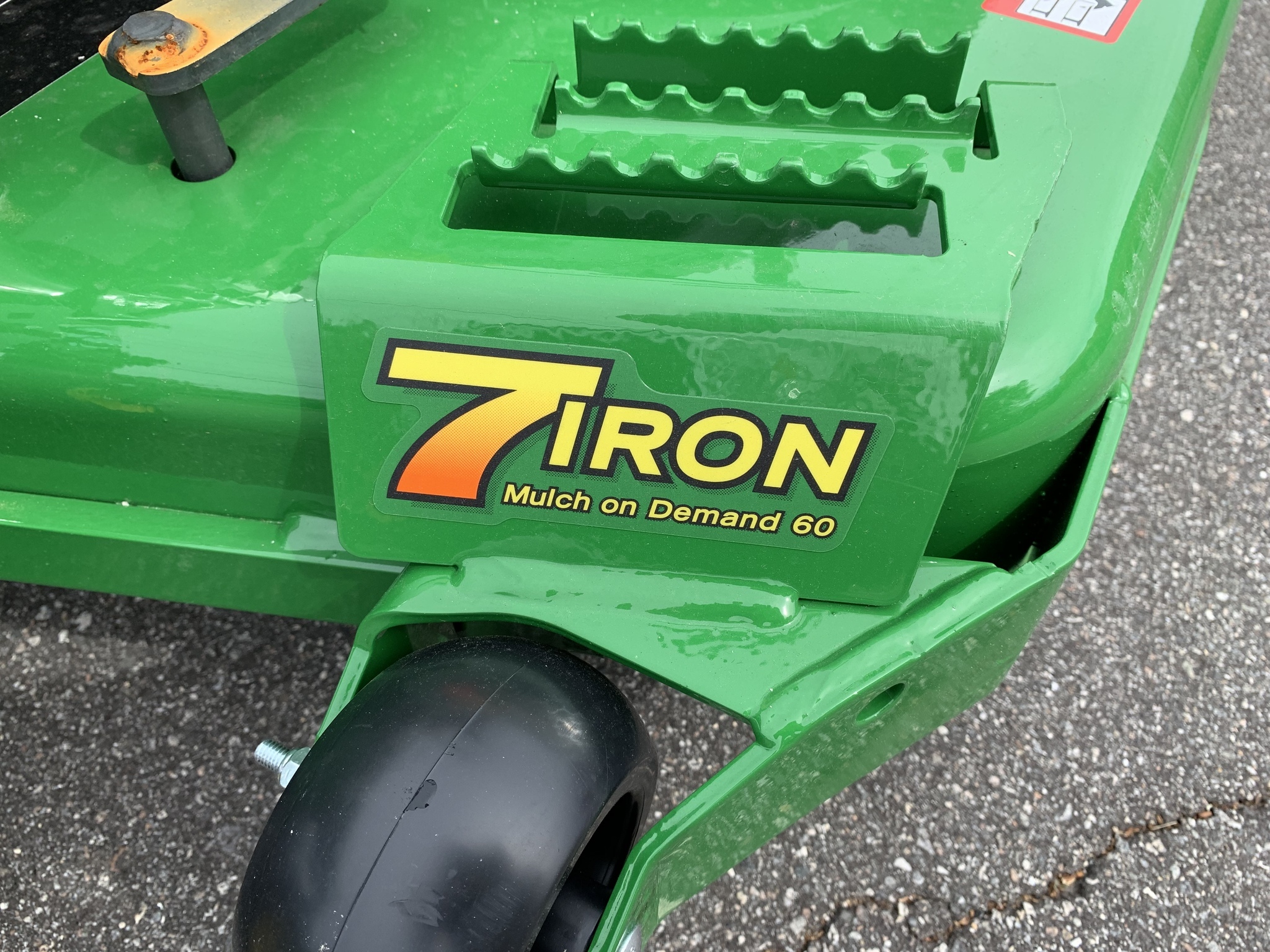 2025 John Deere Z950M Image 3
