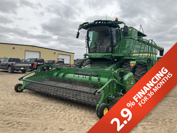 Photo of a 2017 John Deere S680
