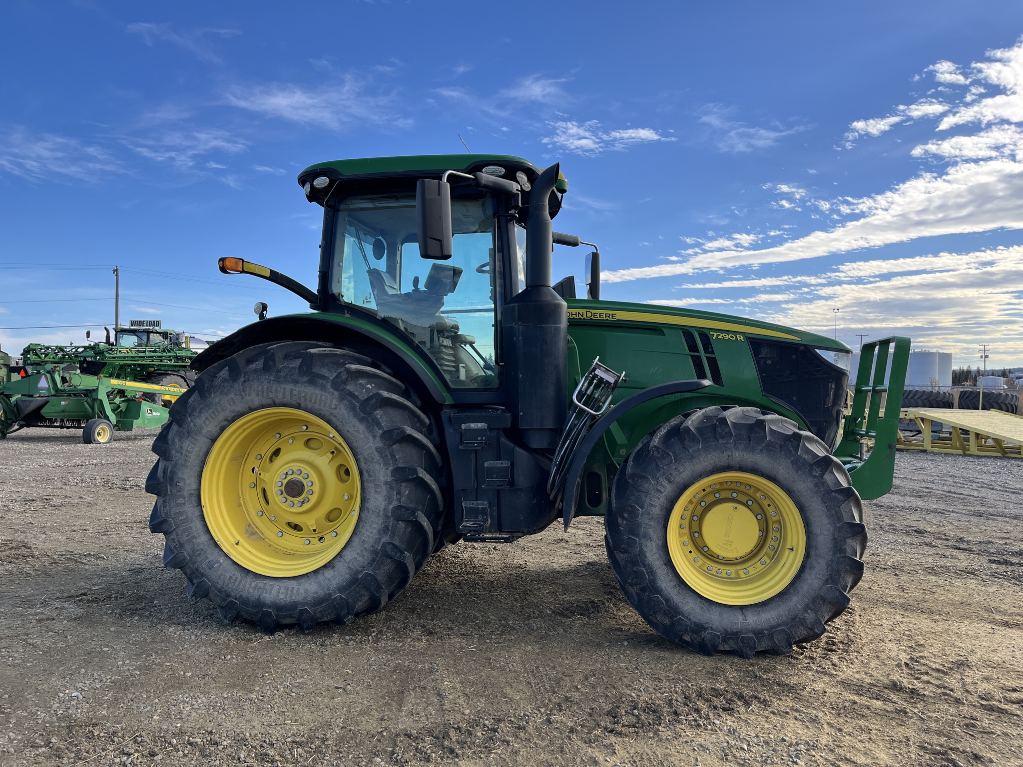 2019 John Deere 7290R Image 2