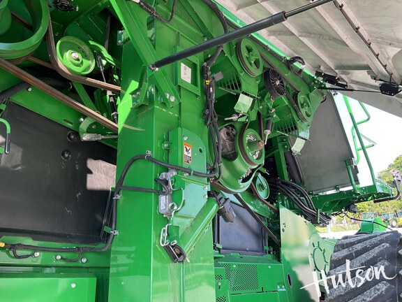 Photo of 2023 John Deere X9 1100