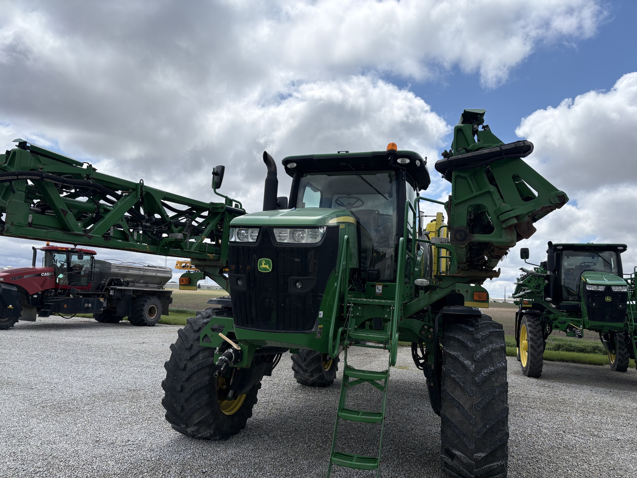 2016 John Deere R4038 Image 23