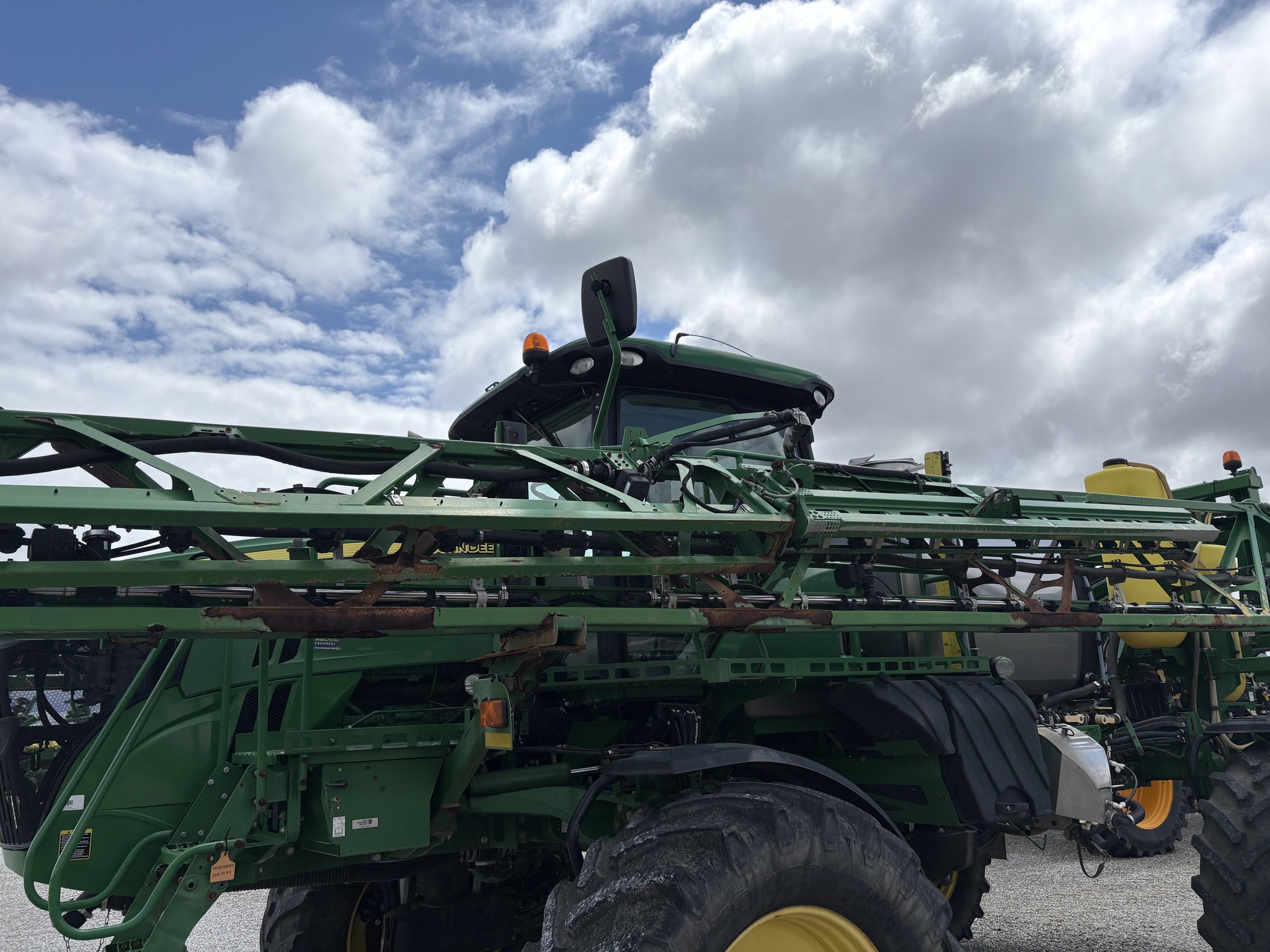 2016 John Deere R4038 Image 26