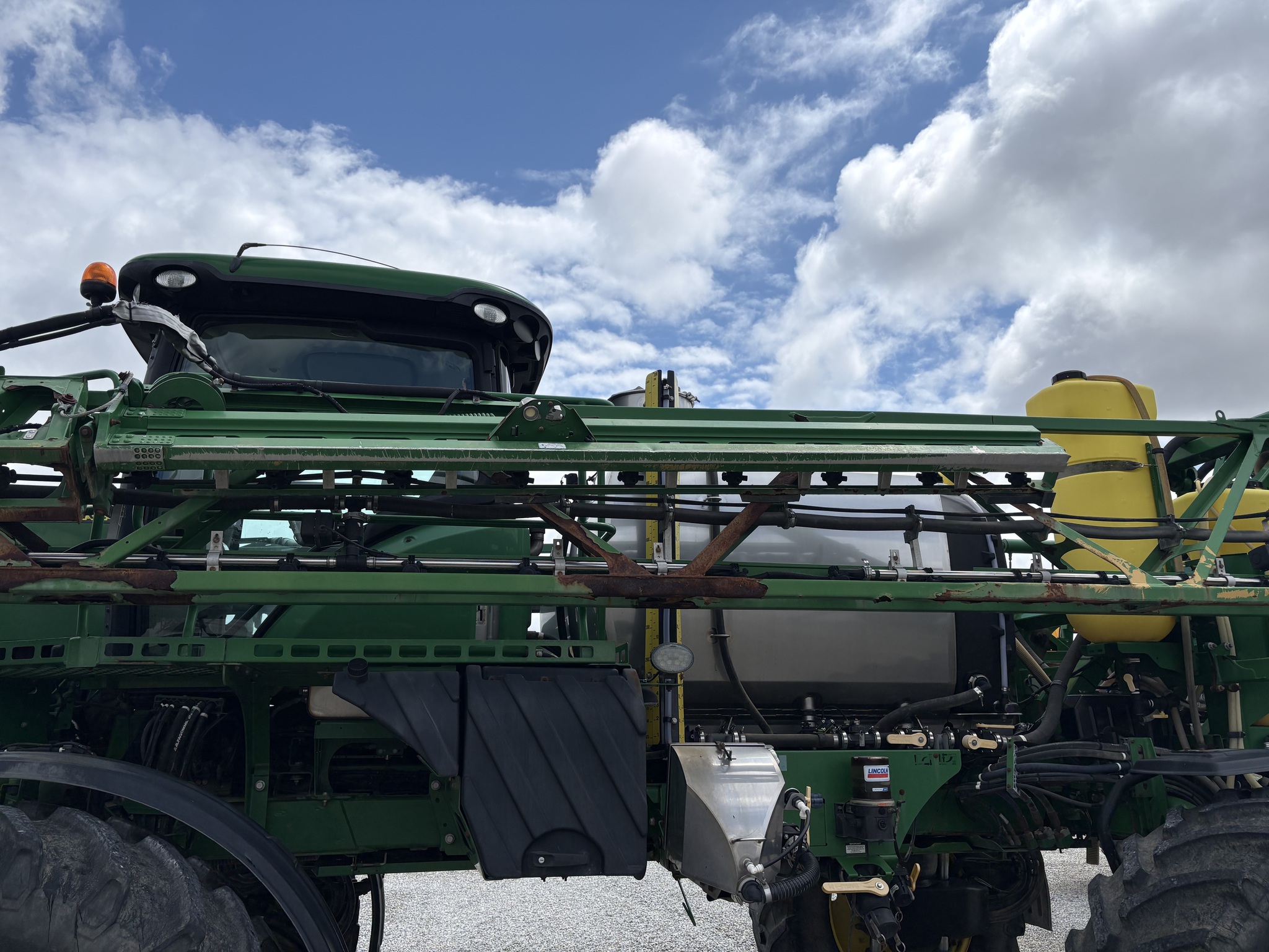 2016 John Deere R4038 Image 28