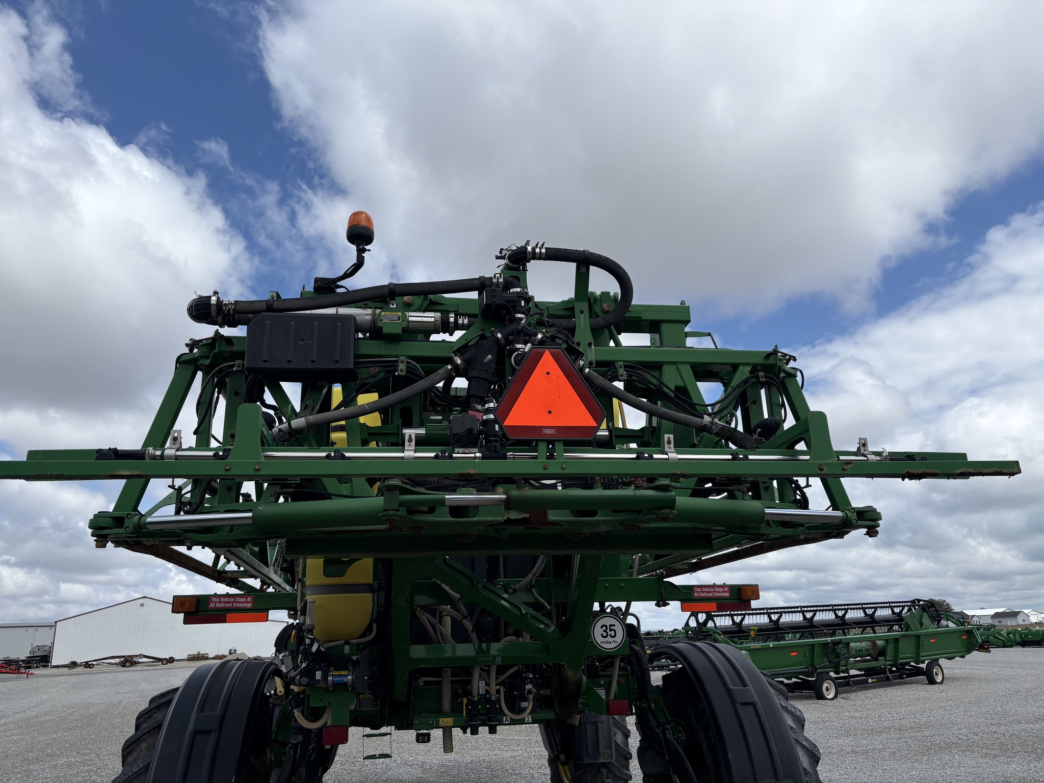 2016 John Deere R4038 Image 32