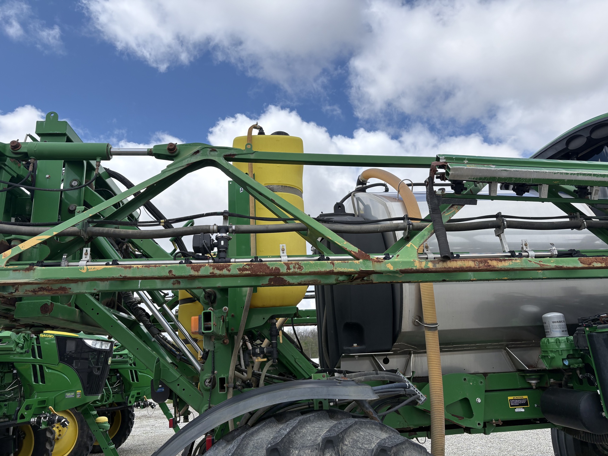 2016 John Deere R4038 Image 39
