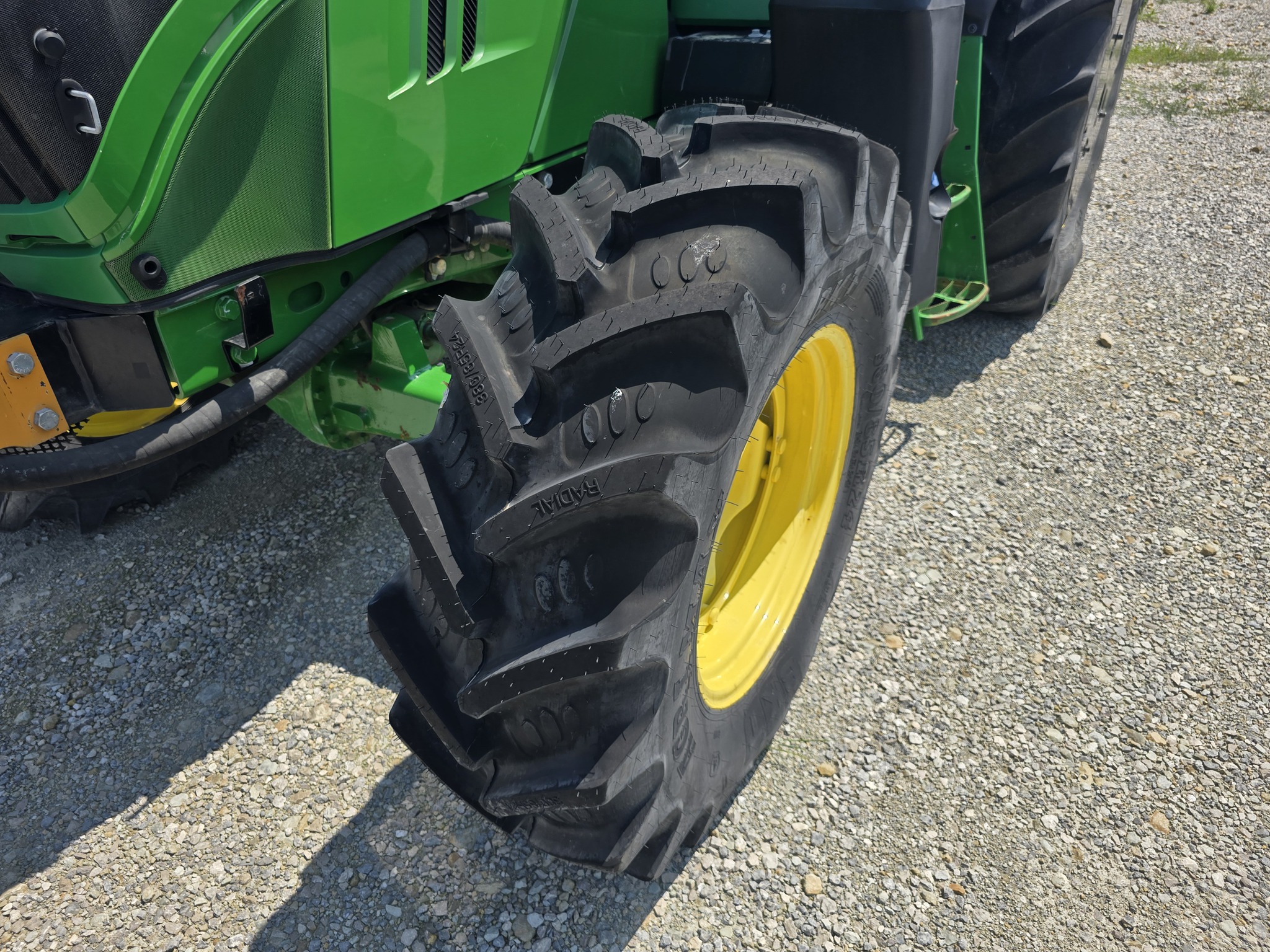 2018 John Deere 6110M Image 26
