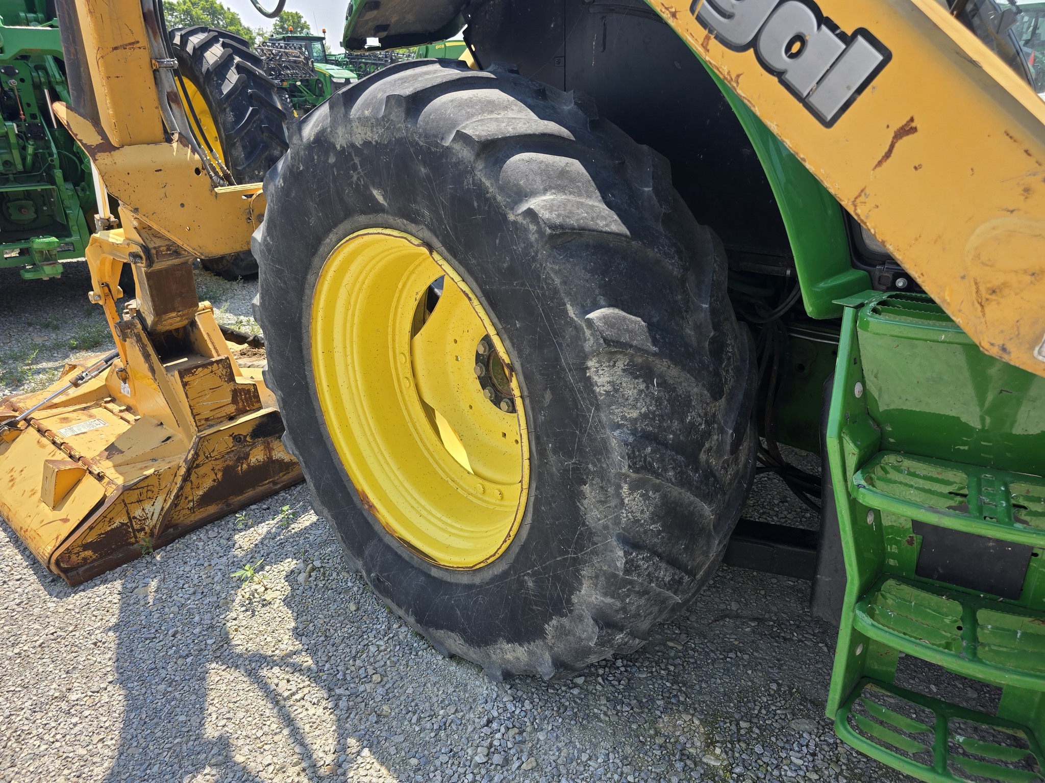 2018 John Deere 6110M Image 21