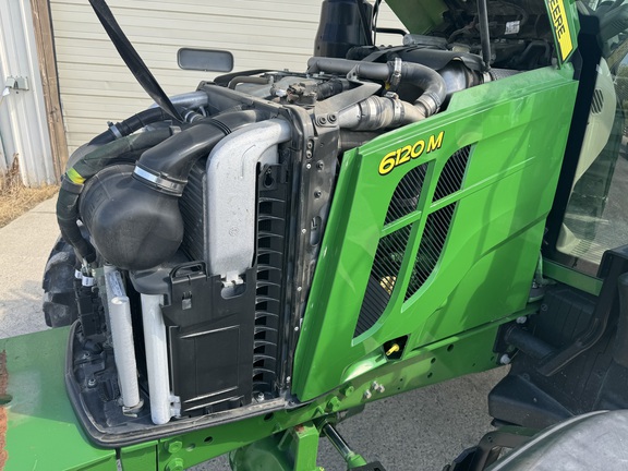 2020 John Deere 6120M-6