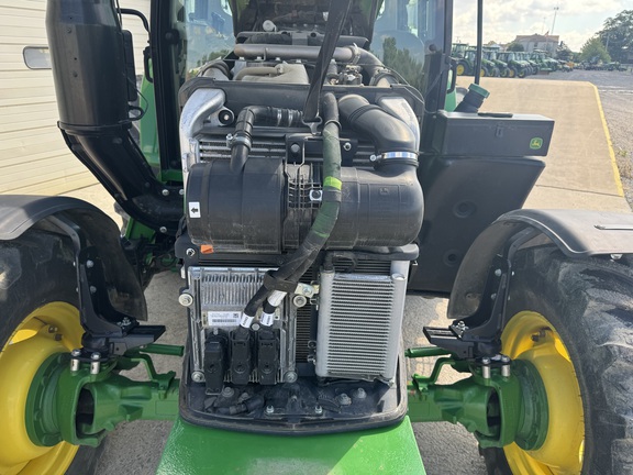 2020 John Deere 6120M-7