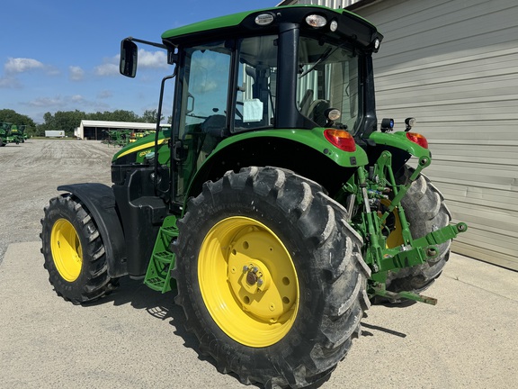 2020 John Deere 6120M-10