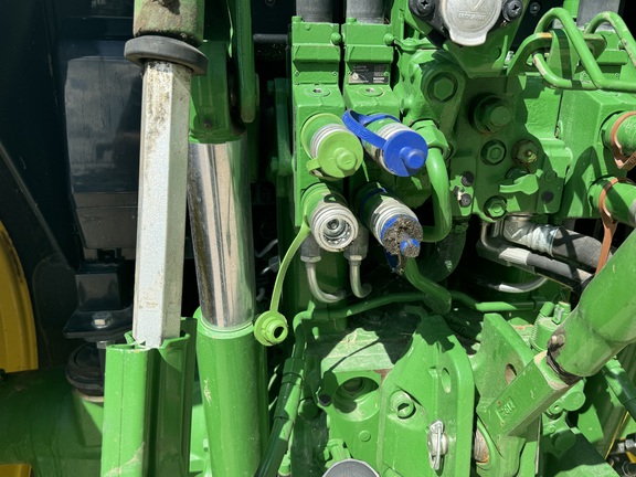 2020 John Deere 6120M-13
