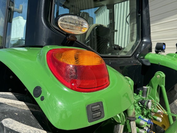 2020 John Deere 6120M-17