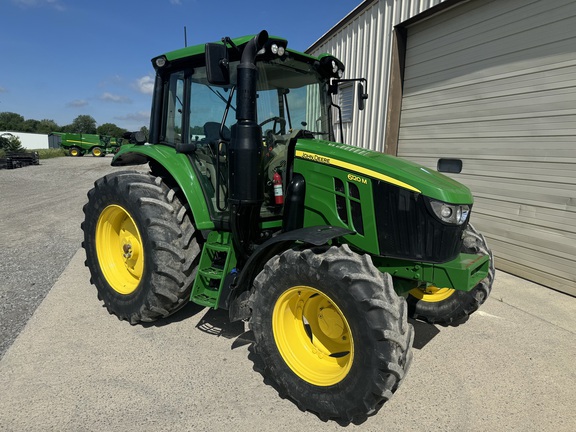2020 John Deere 6120M-4