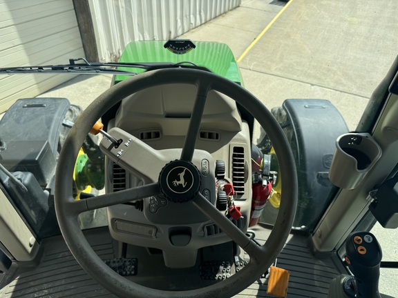 2020 John Deere 6120M-26