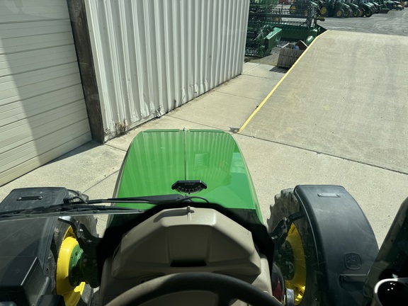 2020 John Deere 6120M-27