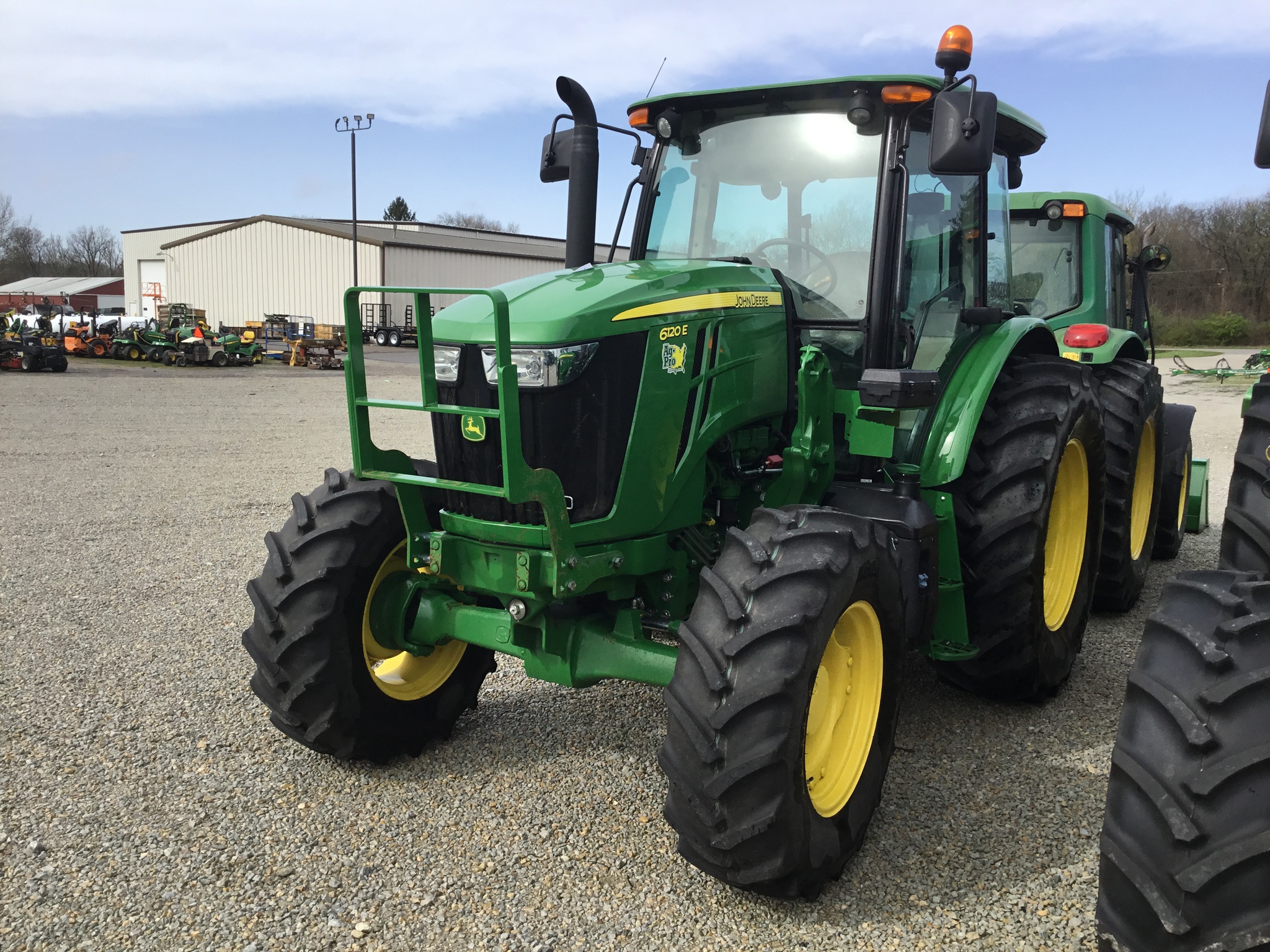 2021 John Deere 6120E Image 1