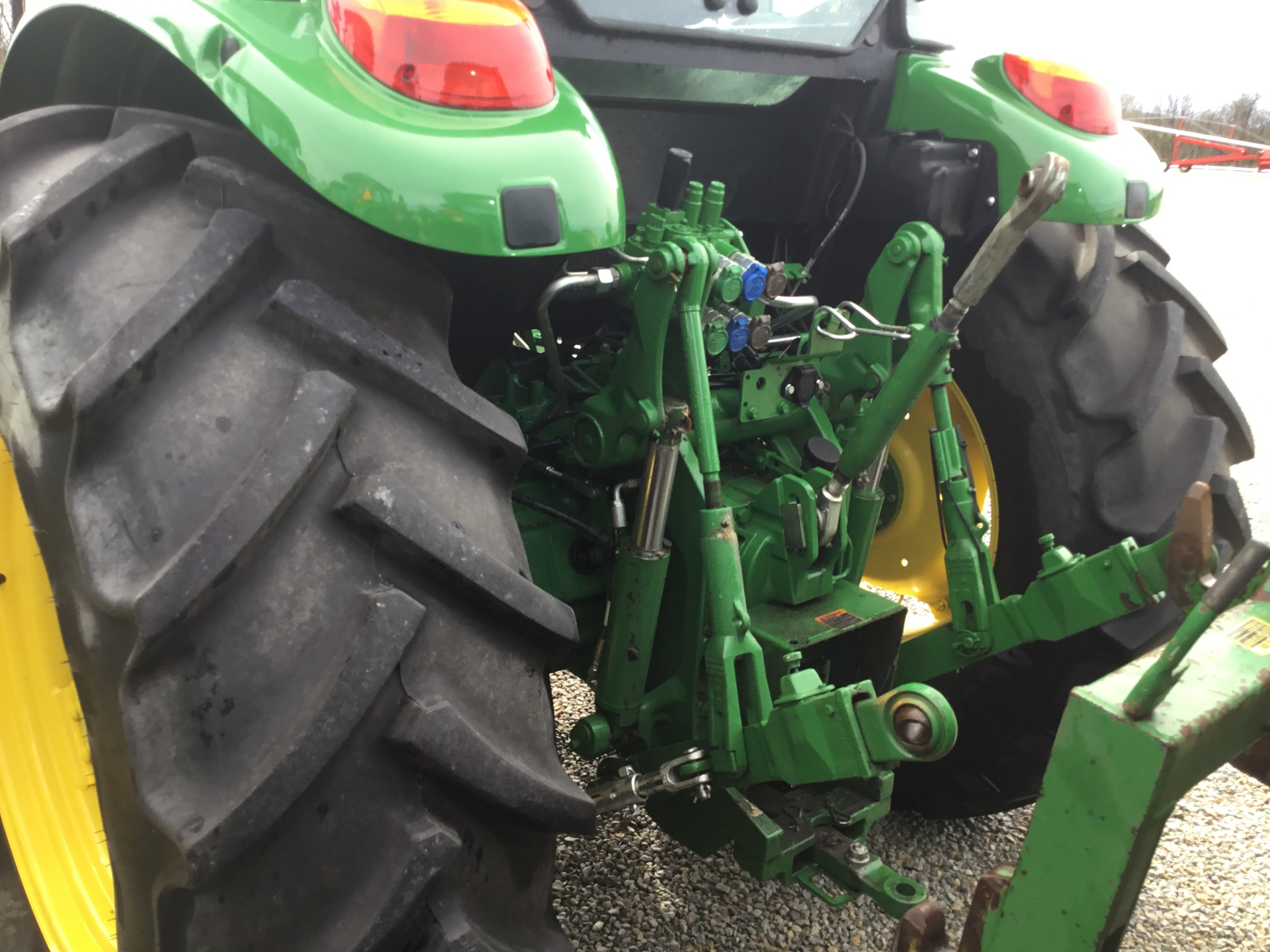 2021 John Deere 6120E Image 10