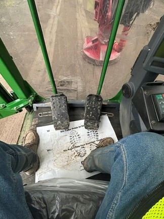 2016 John Deere 853M