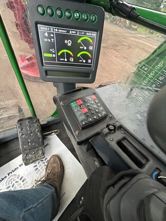 2016 John Deere 853M
