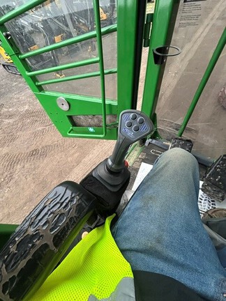 2016 John Deere 853M