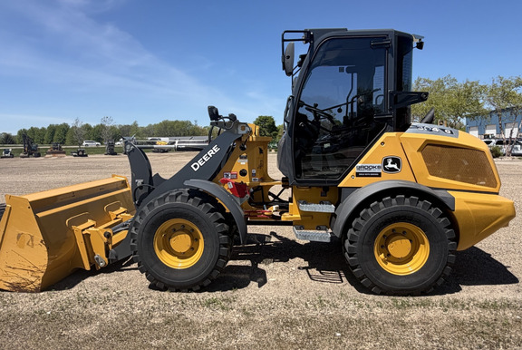 Photo of a 2023 John Deere 304G