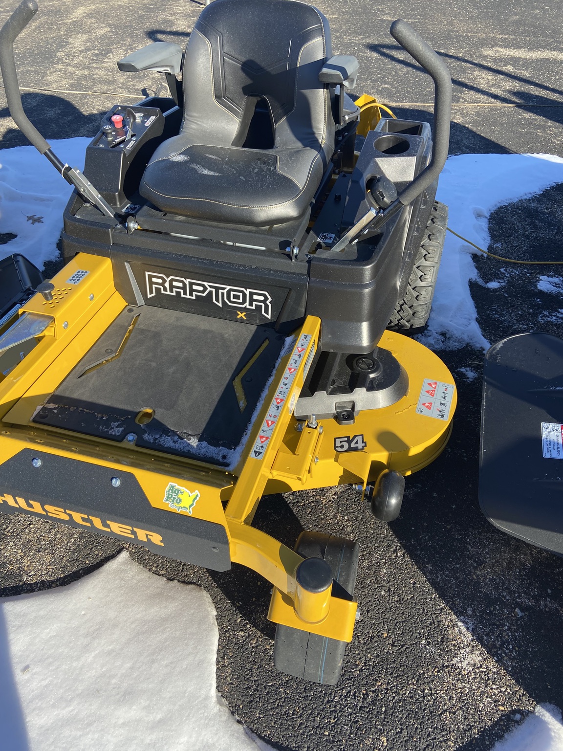 2022 Hustler RAPTOR X ZeroTurn Mowers Zanesville, OH