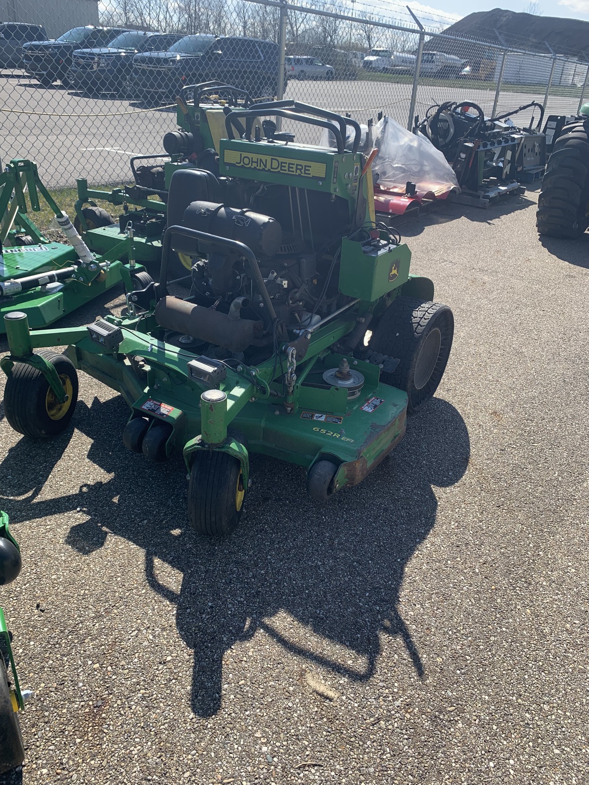2018 John Deere 652R Image 2