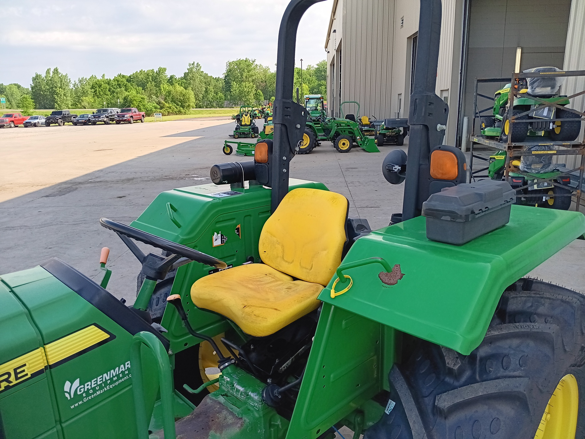 2014 John Deere 5055D Image 2
