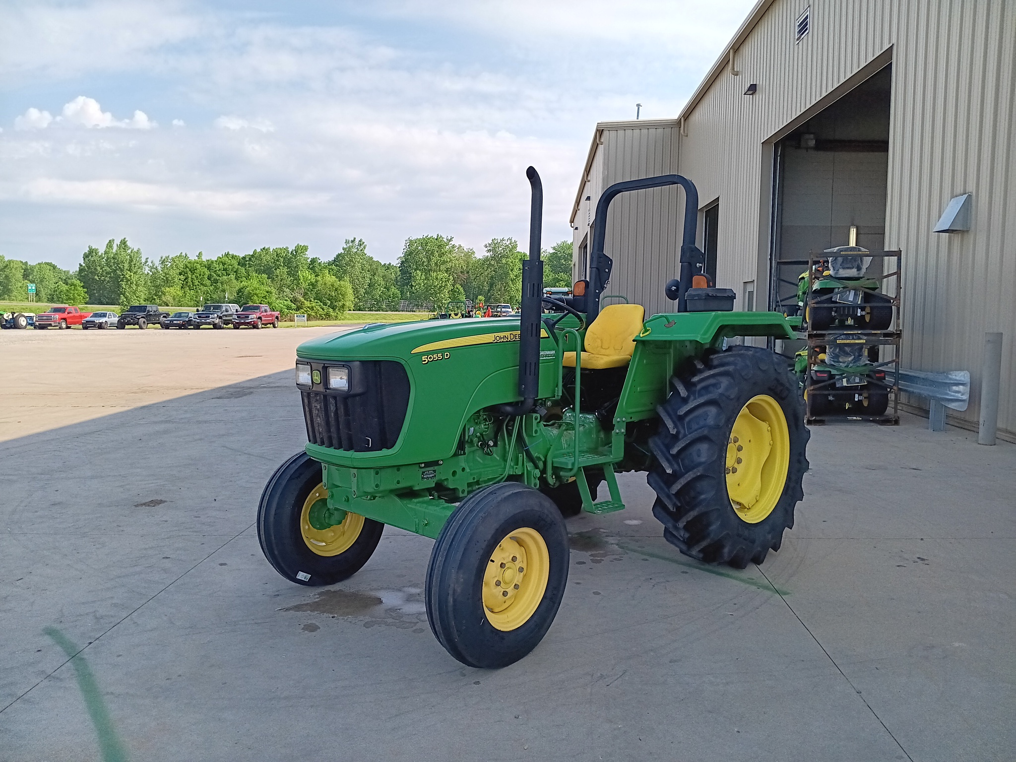 2014 John Deere 5055D Image 6