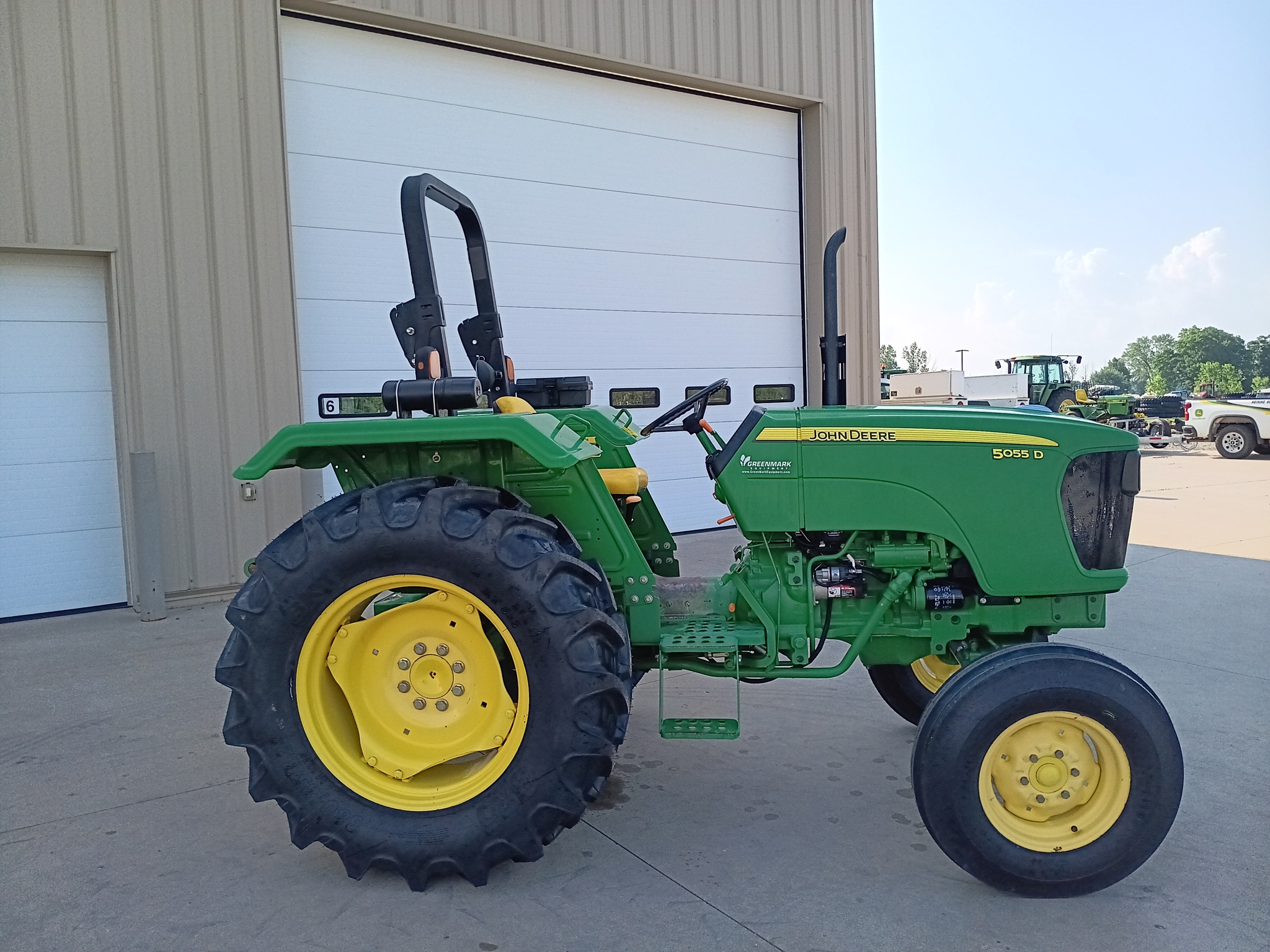 2014 John Deere 5055D Image 7