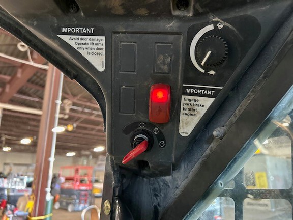 2024 John Deere 318G