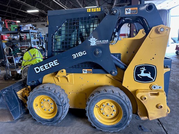 2024 John Deere 318G