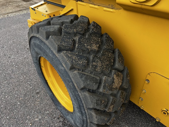 2021 John Deere 330G - Photo12