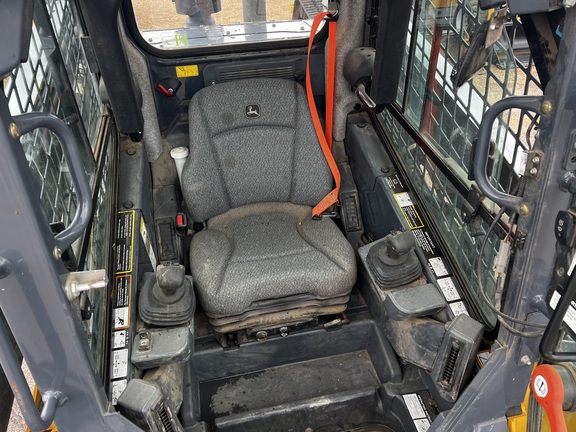 2021 John Deere 330G - Photo23