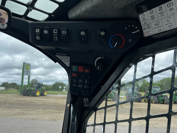 2021 John Deere 330G - Photo25