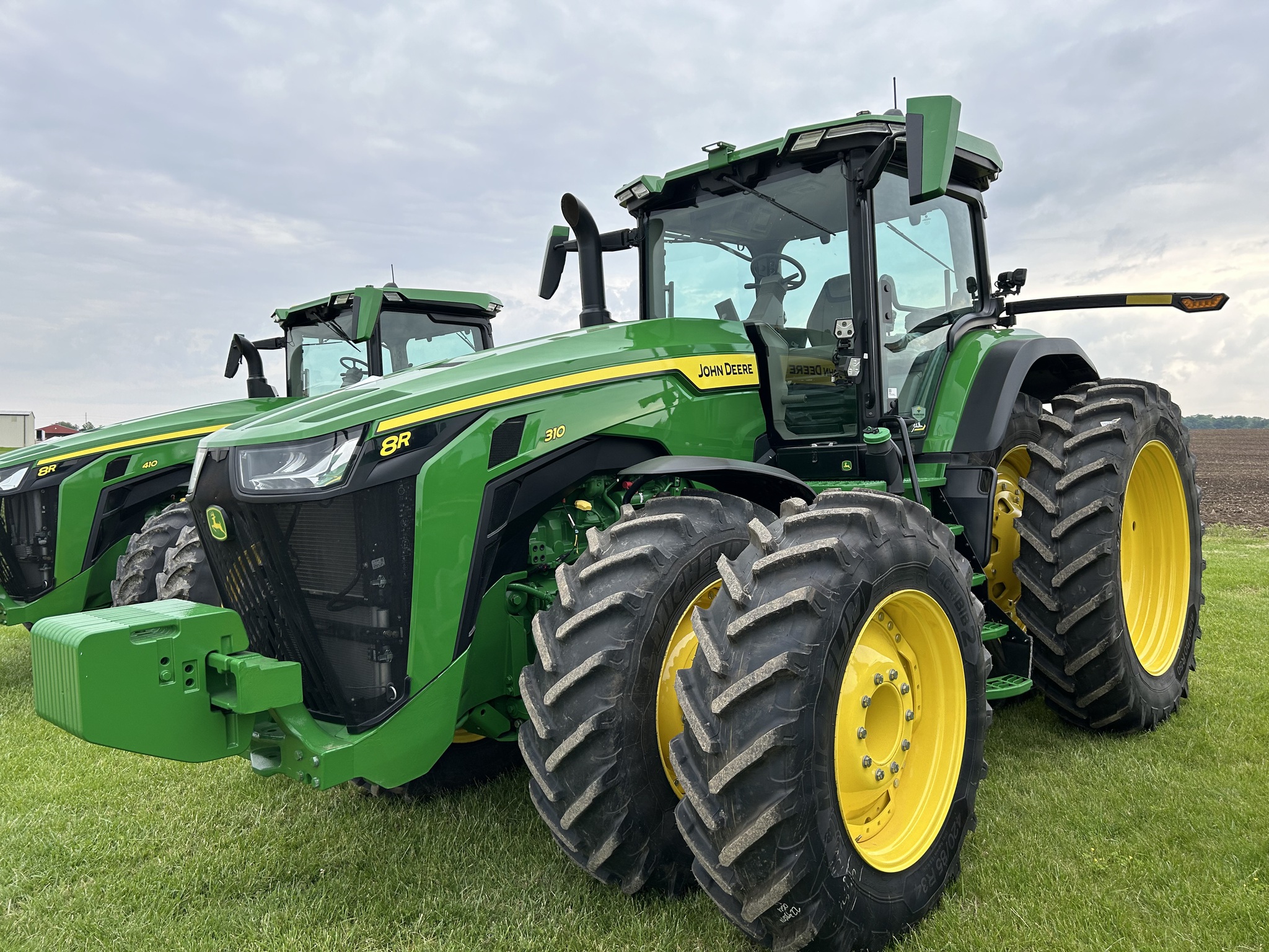  2023 John Deere 8R 310 at Heritage Tractor in Princeton, IL