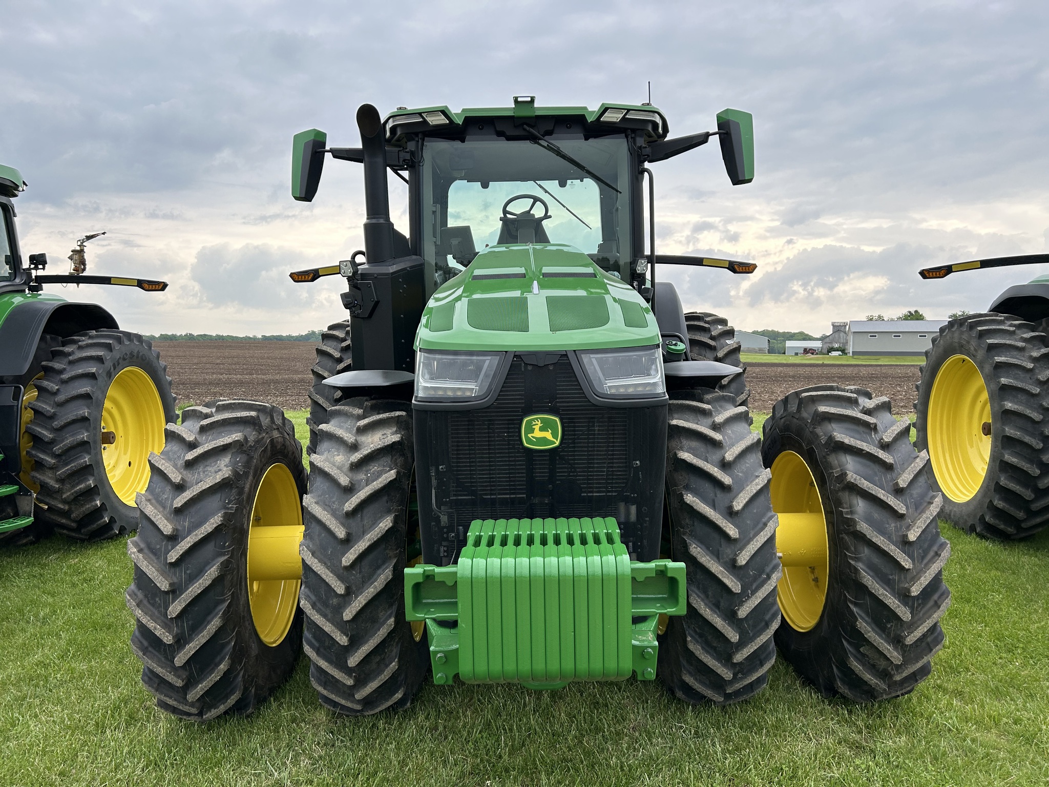  2023 John Deere 8R 310 at Heritage Tractor in Princeton, IL