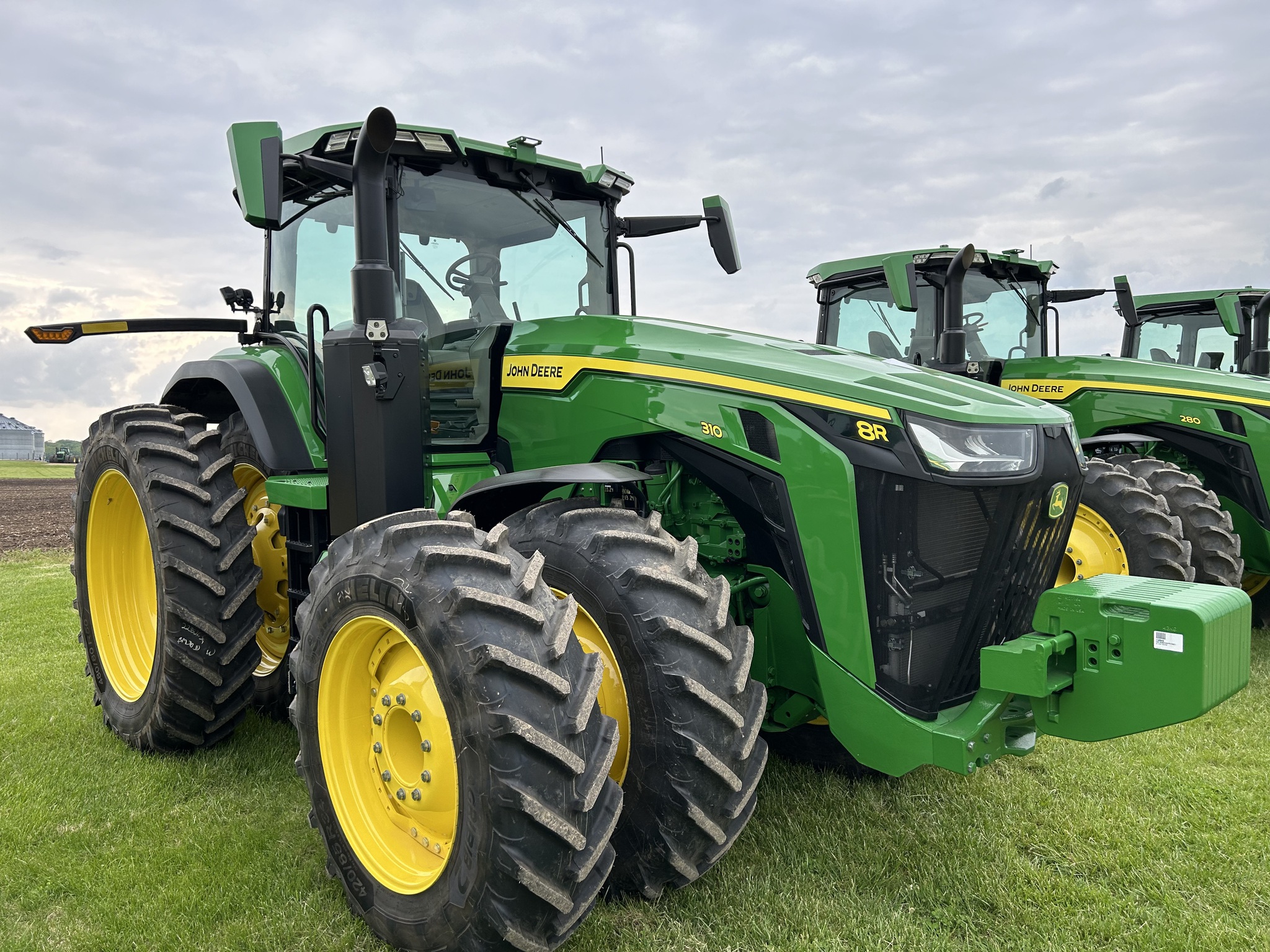  2023 John Deere 8R 310 at Heritage Tractor in Princeton, IL