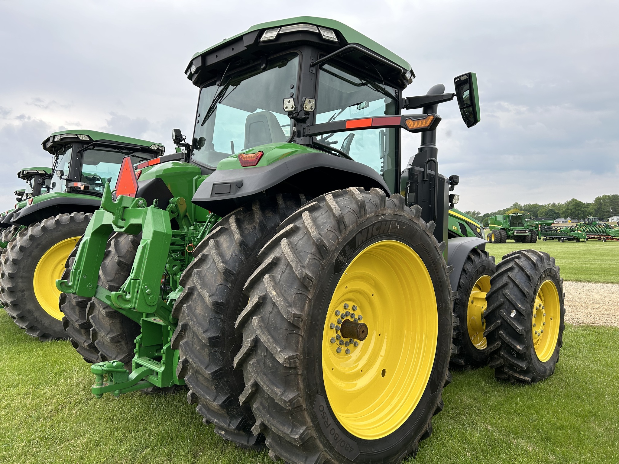  2023 John Deere 8R 310 at Heritage Tractor in Princeton, IL