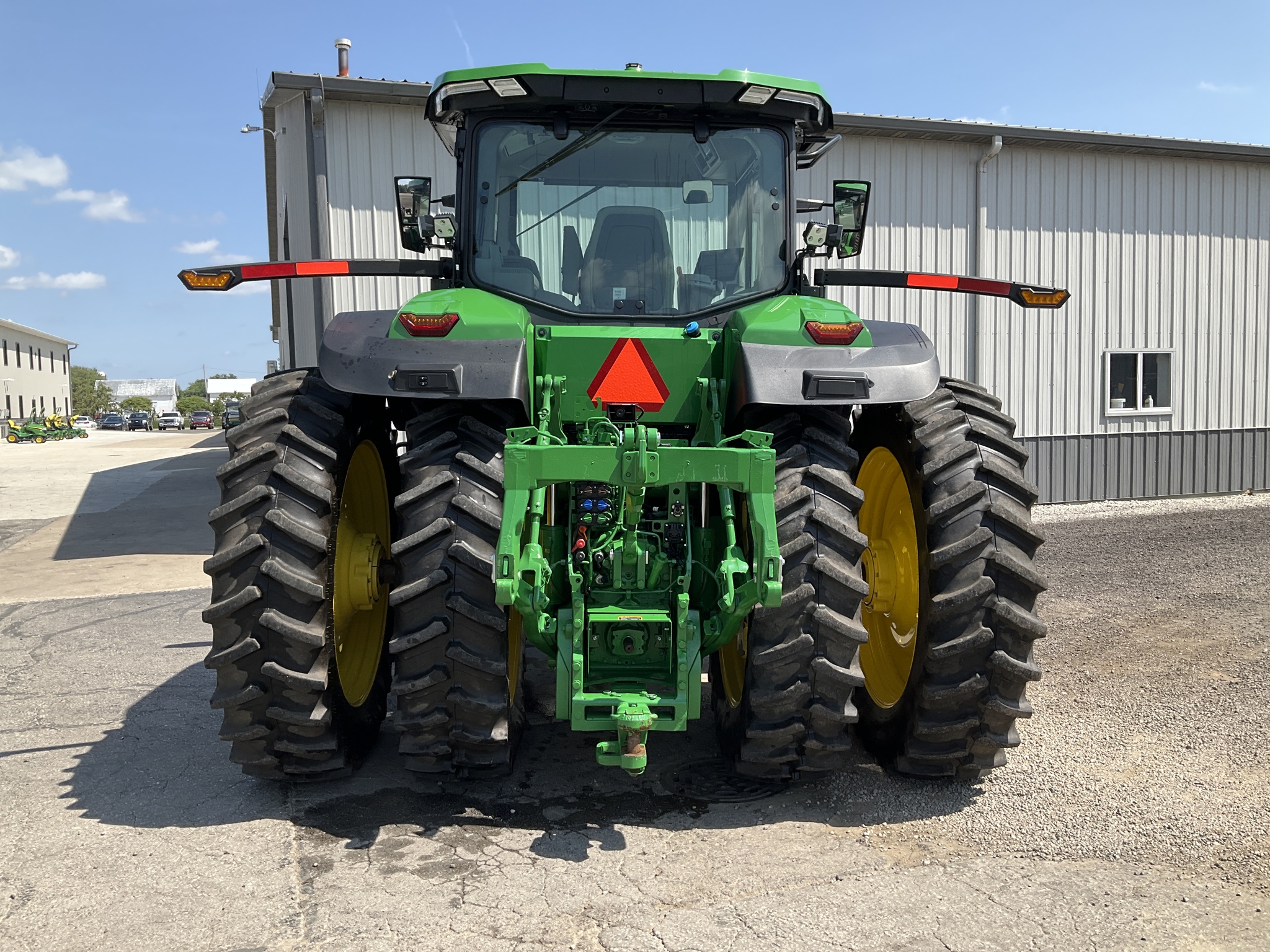 2024 John Deere 8R 250 Image 23