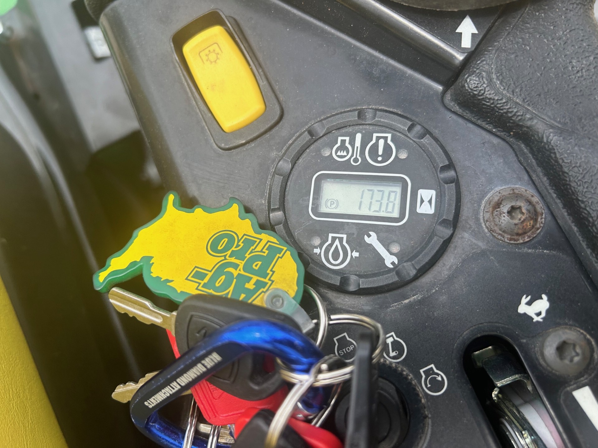 2022 John Deere Z960M Image 6